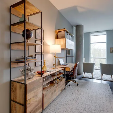 5M203- Smart Stylish Music City Condo